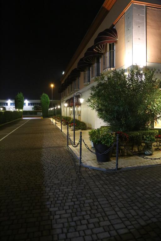 Hotel Lenotel 외부 사진