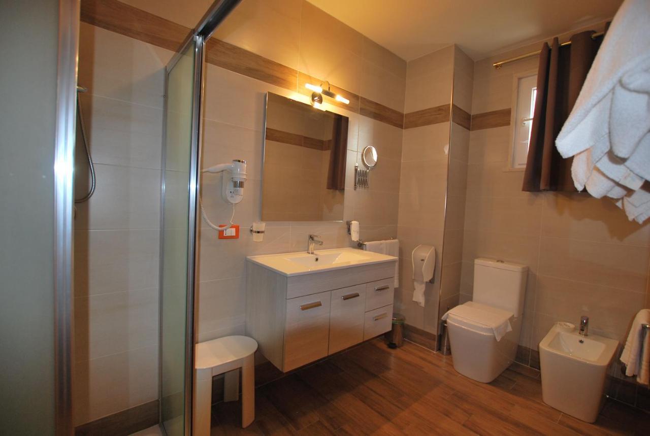Hotel Lenotel 외부 사진