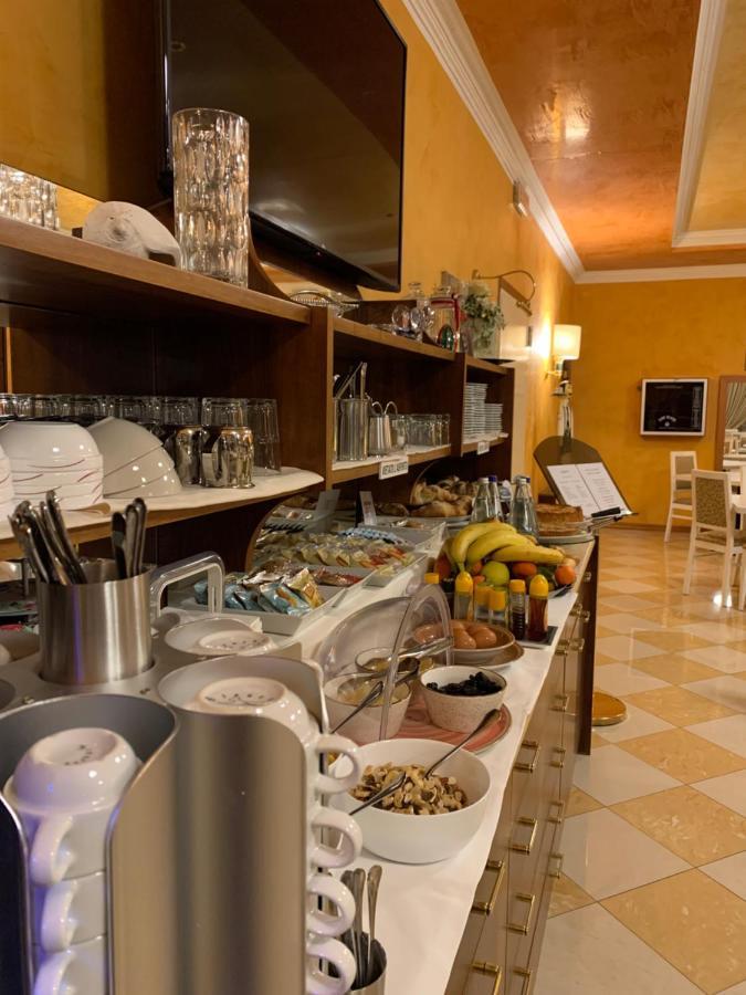 Hotel Lenotel 외부 사진
