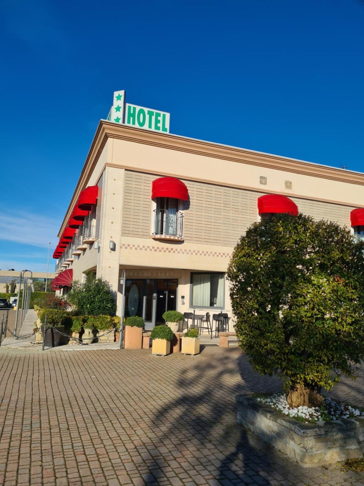 Hotel Lenotel 외부 사진