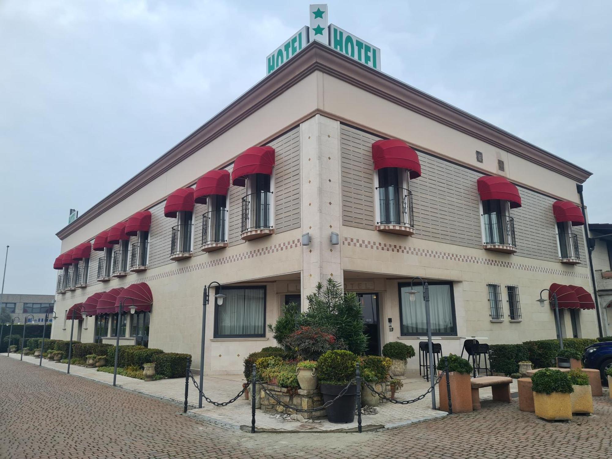 Hotel Lenotel 외부 사진