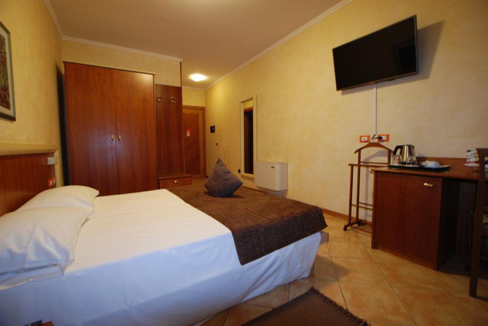 Hotel Lenotel 외부 사진